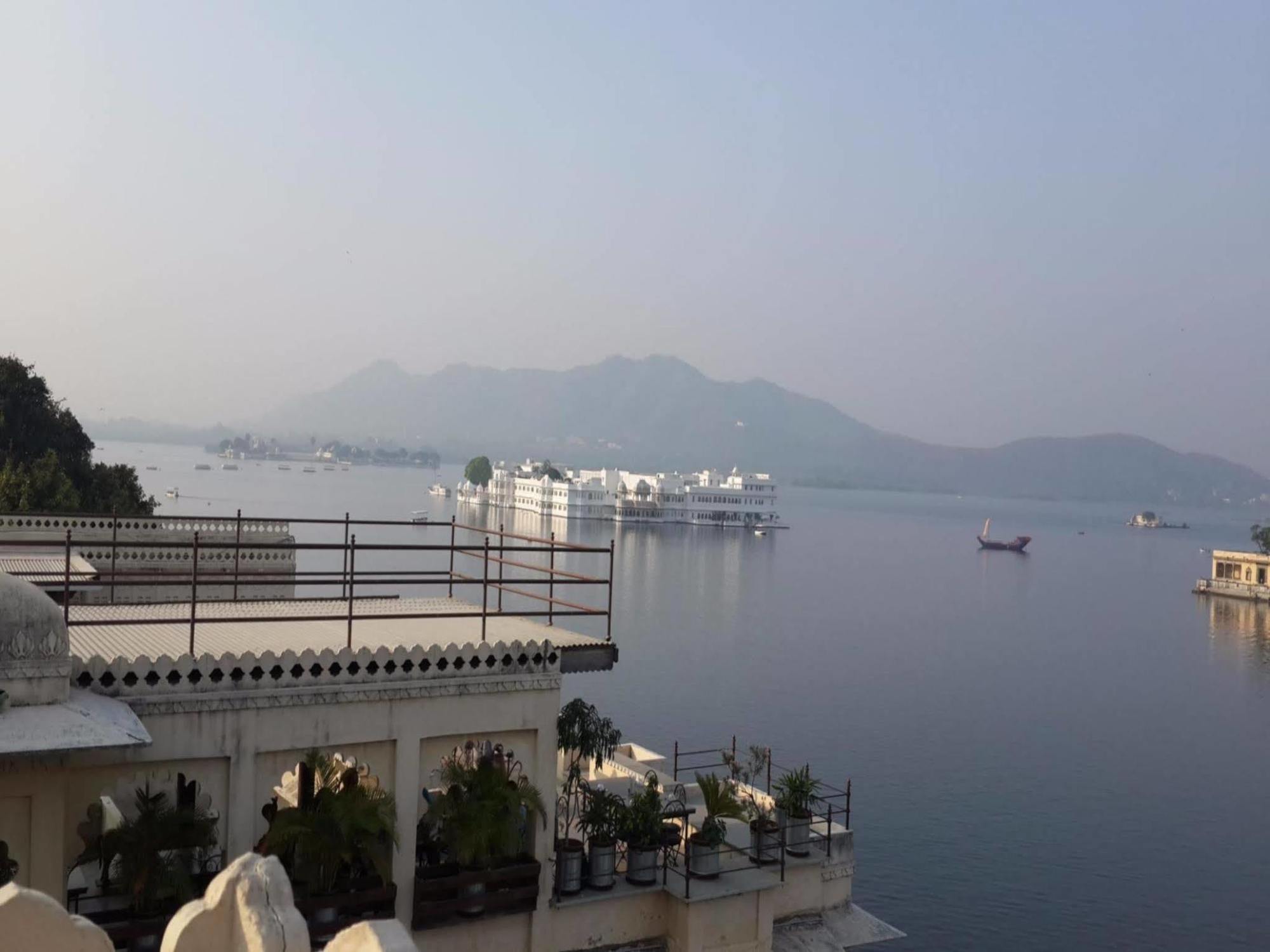Aashiya Haveli Hotel Udaipur Exterior foto